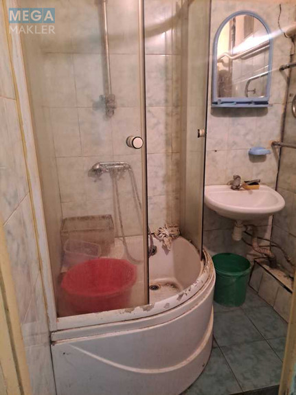 Продаж 2 кімнатної квартири (42/30/6), 1 пов. 5 пов. будинку, <a class="location-link" href="/kiev/" title="Недвижимость Київ">Київ</a>, <a class="location-link" href="/kiev/shevchenkovskij/" title="Недвижимость Шевченківський район">Шевченківський р-н</a>, Щусєва вул., 12 (изображение 7)