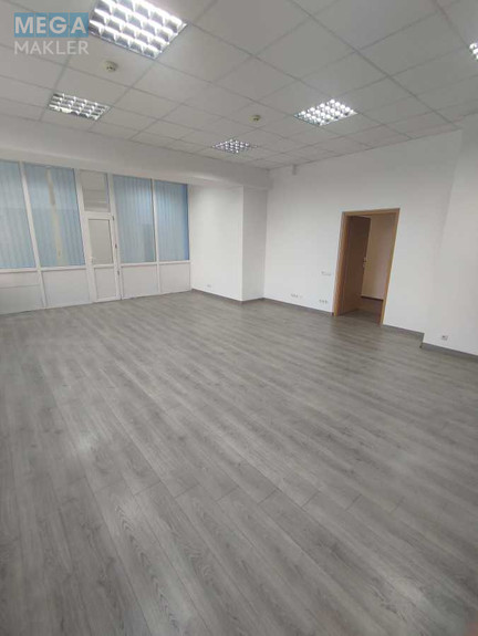 Оренда комерційної нерухомості, 70 кв.м, под офис, <a class="location-link" href="/kiev/" title="Недвижимость Київ">Київ</a>, <a class="location-link" href="/kiev/dneprovskij/" title="Недвижимость Дніпровський район">Дніпровський р-н</a>, Евгения Сверстюка ул., 11 (изображение 2)