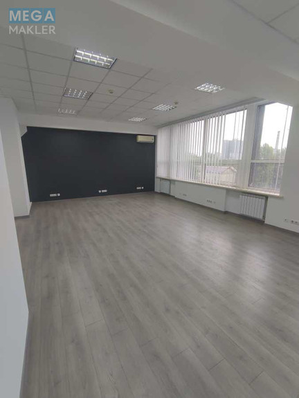 Оренда комерційної нерухомості, 70 кв.м, под офис, <a class="location-link" href="/kiev/" title="Недвижимость Київ">Київ</a>, <a class="location-link" href="/kiev/dneprovskij/" title="Недвижимость Дніпровський район">Дніпровський р-н</a>, Евгения Сверстюка ул., 11 (изображение 4)