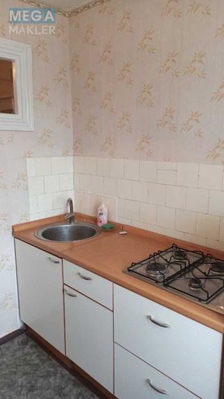 Оренда 1 кімнатної квартири, <a class="location-link" href="/kiev/" title="Недвижимость Київ">Київ</a>, <a class="location-link" href="/kiev/solomenskij/" title="Недвижимость Солом'янський район">Солом'янський р-н</a>, Волинська вул., 2 (изображение 4)