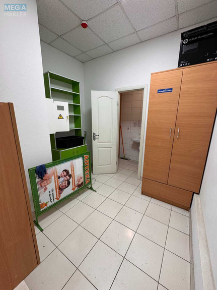 Продаж комерційної нерухомості, 75 кв.м, под офис, <a class="location-link" href="/kiev/" title="Недвижимость Київ">Київ</a>, <a class="location-link" href="/kiev/svyatoshinskij/" title="Недвижимость Святошинський район">Святошинський р-н</a>, Клавдіївська вул., 40д (изображение 8)
