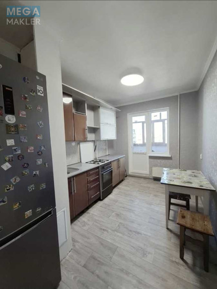 Продаж 3 кімнатної квартири (62/39/8), 8 пов. 9 пов. будинку, <a class="location-link" href="/chernigov/" title="Недвижимость Чернігів">Чернігів</a>, <a class="location-link" href="/chernigov/desnyanskij/" title="Недвижимость Деснянський район">Деснянський р-н</a>, Паркова, 7 (изображение 5)