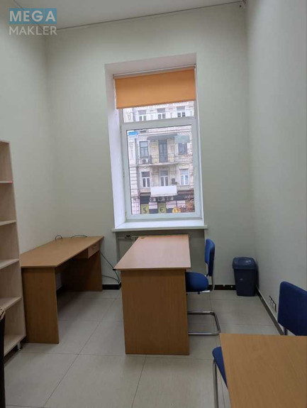 Оренда комерційної нерухомості, 98 кв.м, под офис, <a class="location-link" href="/kiev/" title="Недвижимость Київ">Київ</a>, <a class="location-link" href="/kiev/pecherskij/" title="Недвижимость Печерський район">Печерський р-н</a>, Шота Руставелі вул., 1 (изображение 7)