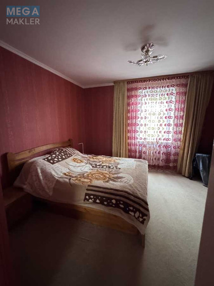 Продаж дома, 2 поверху, 178 кв.м, 7 кімнат, ділянка 4 сотки, <a class="location-link" href="/poltava/" title="Недвижимость Полтава">Полтава</a>, <a class="location-link" href="/poltava/kievskij/" title="Недвижимость Київський район">Київський р-н</a>, Прямокутний (изображение 16)