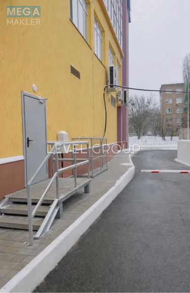 Оренда окремої будівлі/побудови, 1 200 кв.м, <a class="location-link" href="/kiev/" title="Недвижимость Київ">Київ</a>, <a class="location-link" href="/kiev/solomenskij/" title="Недвижимость Солом'янський район">Солом'янський р-н</a>, Борщагівська вул. (изображение 2)