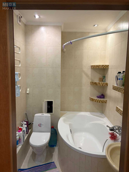 Продаж 3 кімнатної квартири (104/55/12), 19 пов. 23 пов. будинку, <a class="location-link" href="/kiev/" title="Недвижимость Київ">Київ</a>, <a class="location-link" href="/kiev/darnickij/" title="Недвижимость Дарницький район">Дарницький р-н</a>, Днепровская наб., 25 (изображение 16)
