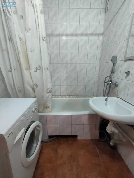 Оренда 1 кімнатної квартири, <a class="location-link" href="/kiev/" title="Недвижимость Київ">Київ</a>, <a class="location-link" href="/kiev/darnickij/" title="Недвижимость Дарницький район">Дарницький р-н</a>, Анни Ахматової вул., 37 (изображение 17)