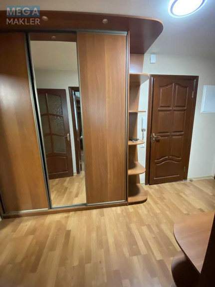Оренда 2 кімнатної квартири, <a class="location-link" href="/kiev/" title="Недвижимость Київ">Київ</a>, <a class="location-link" href="/kiev/svyatoshinskij/" title="Недвижимость Святошинський район">Святошинський р-н</a>, Олевская ул., 3 (изображение 6)