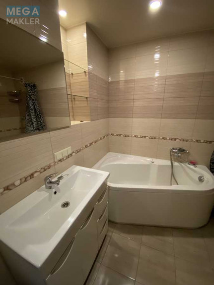 Оренда 2 кімнатної квартири, <a class="location-link" href="/kiev/" title="Недвижимость Київ">Київ</a>, <a class="location-link" href="/kiev/svyatoshinskij/" title="Недвижимость Святошинський район">Святошинський р-н</a>, Олевская ул., 3 (изображение 17)