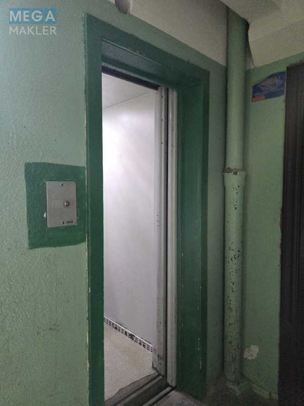 Продаж 3 кімнатної квартири (60/42/7), 8 пов. 9 пов. будинку, <a class="location-link" href="/kiev/" title="Недвижимость Київ">Київ</a>, <a class="location-link" href="/kiev/goloseevskij/" title="Недвижимость Голосіївський район">Голосіївський р-н</a>, Васильковская ул., 2-А (изображение 19)