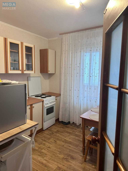 Оренда 1 кімнатної квартири, <a class="location-link" href="/kiev/" title="Недвижимость Київ">Київ</a>, <a class="location-link" href="/kiev/darnickij/" title="Недвижимость Дарницький район">Дарницький р-н</a>, Михайла Драгоманова вул., 1-К (изображение 4)