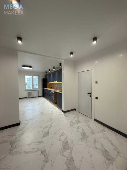 Продаж 3 кімнатної квартири (96/51/14), 10 пов. 22 пов. будинку, <a class="location-link" href="/kiev/" title="Недвижимость Київ">Київ</a>, <a class="location-link" href="/kiev/podolskij/" title="Недвижимость Подільський район">Подільський р-н</a>, Європейського Союзу просп., 19а (изображение 2)