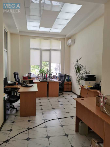 Оренда комерційної нерухомості, 221 кв.м, под офис, <a class="location-link" href="/kiev/" title="Недвижимость Київ">Київ</a>, <a class="location-link" href="/kiev/shevchenkovskij/" title="Недвижимость Шевченківський район">Шевченківський р-н</a>, Глибочицька вул., 40 (изображение 5)