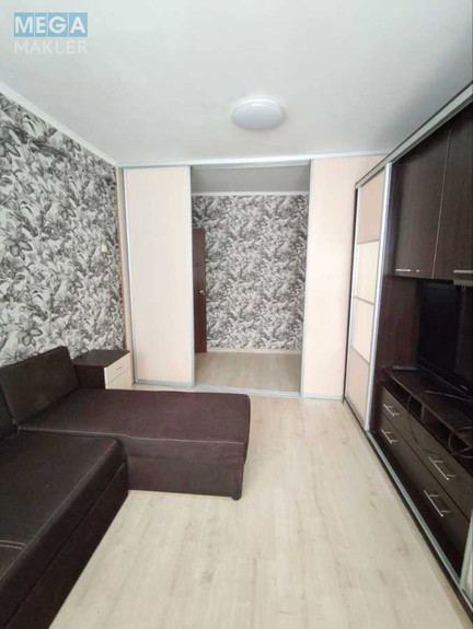 Продаж 2 кімнатної квартири (45/30/8), 1 пов. 5 пов. будинку, <a class="location-link" href="/kiev/" title="Недвижимость Київ">Київ</a>, <a class="location-link" href="/kiev/solomenskij/" title="Недвижимость Солом'янський район">Солом'янський р-н</a>, Ушинського вул., 5 (изображение 2)