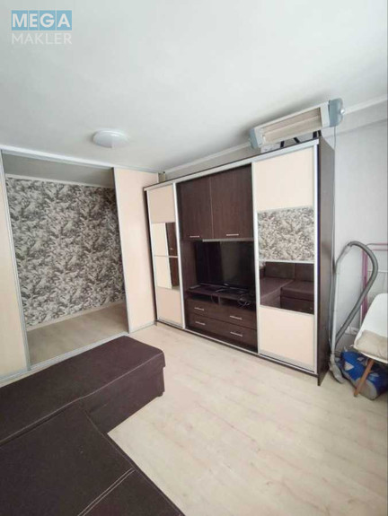Продаж 2 кімнатної квартири (45/30/8), 1 пов. 5 пов. будинку, <a class="location-link" href="/kiev/" title="Недвижимость Київ">Київ</a>, <a class="location-link" href="/kiev/solomenskij/" title="Недвижимость Солом'янський район">Солом'янський р-н</a>, Ушинського вул., 5 (изображение 3)