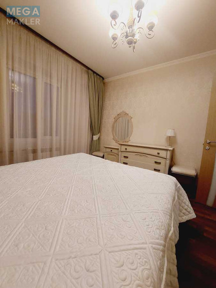 Оренда 2 кімнатної квартири, <a class="location-link" href="/kiev/" title="Недвижимость Київ">Київ</a>, <a class="location-link" href="/kiev/darnickij/" title="Недвижимость Дарницький район">Дарницький р-н</a>, Ревуцкого ул., 18 (изображение 2)