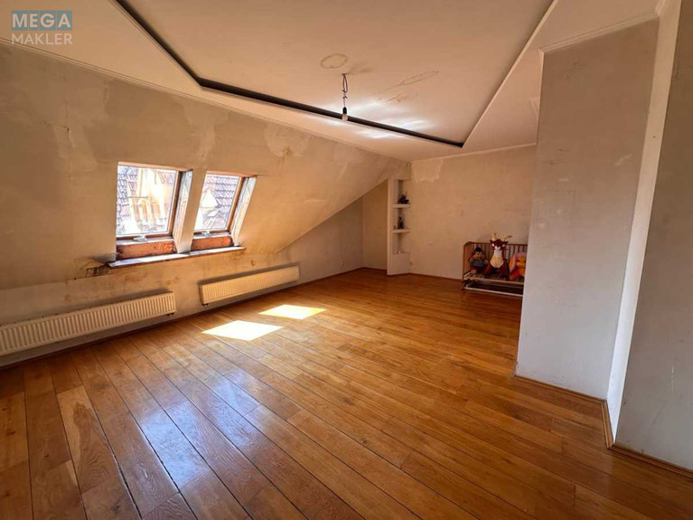 Продаж 8 кімнатної квартири (658/266/27), 1 пов. 3 пов. будинку, <a class="location-link" href="/rovno/" title="Недвижимость Рівне">Рівне</a>, Озерянка (изображение 5)