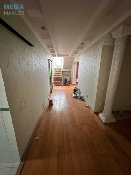 Продаж 8 кімнатної квартири (658/266/27), 1 пов. 3 пов. будинку, <a class="location-link" href="/rovno/" title="Недвижимость Рівне">Рівне</a>, Озерянка (изображение 6)