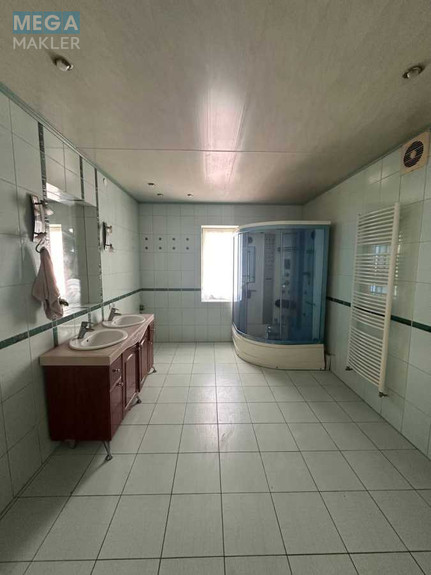 Продаж 8 кімнатної квартири (658/266/27), 1 пов. 3 пов. будинку, <a class="location-link" href="/rovno/" title="Недвижимость Рівне">Рівне</a>, Озерянка (изображение 9)