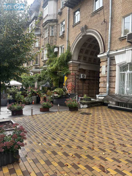 Продаж 1 кімнатної квартири (36/16/9), 5 пов. 5 пов. будинку, <a class="location-link" href="/kiev/" title="Недвижимость Київ">Київ</a>, <a class="location-link" href="/kiev/goloseevskij/" title="Недвижимость Голосіївський район">Голосіївський р-н</a>, Микільсько-Ботанічна вул., 7/9 (изображение 6)