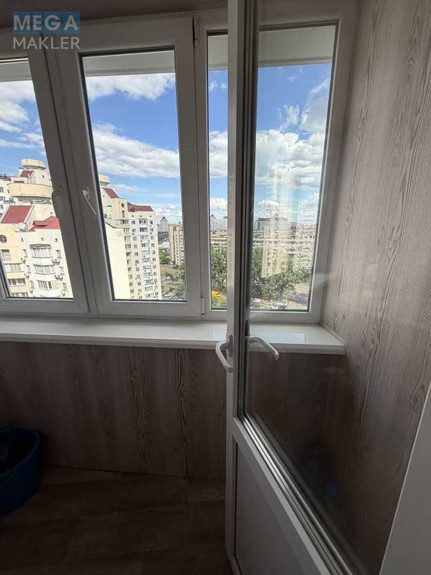 Оренда 3 кімнатної квартири, <a class="location-link" href="/kiev/" title="Недвижимость Київ">Київ</a>, <a class="location-link" href="/kiev/obolonskij/" title="Недвижимость Оболонський район">Оболонський р-н</a>, Маршала Тимошенко ул., 13 (изображение 16)