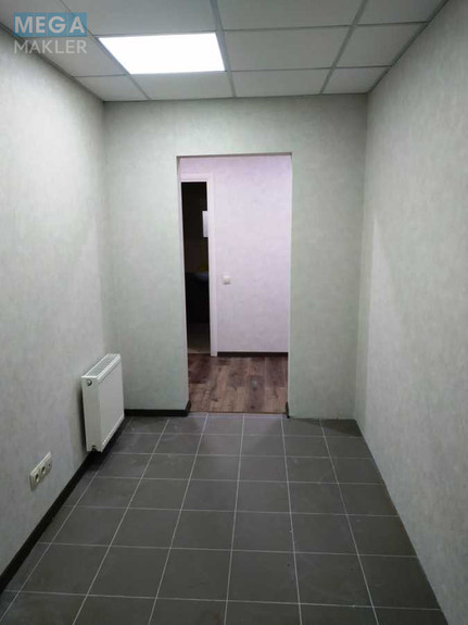 Оренда комерційної нерухомості, 27 кв.м, под офис, <a class="location-link" href="/kiev/" title="Недвижимость Київ">Київ</a>, <a class="location-link" href="/kiev/goloseevskij/" title="Недвижимость Голосіївський район">Голосіївський р-н</a>, Михайла Ломоносова вул., 36а (изображение 13)