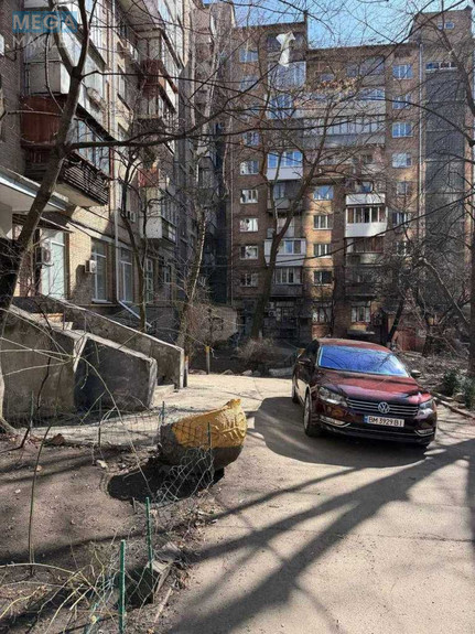 Продаж 2 кімнатної квартири (55/29/7), 3 пов. 9 пов. будинку, <a class="location-link" href="/kiev/" title="Недвижимость Київ">Київ</a>, <a class="location-link" href="/kiev/goloseevskij/" title="Недвижимость Голосіївський район">Голосіївський р-н</a>, Большая Васильковская ул., 102 (изображение 9)