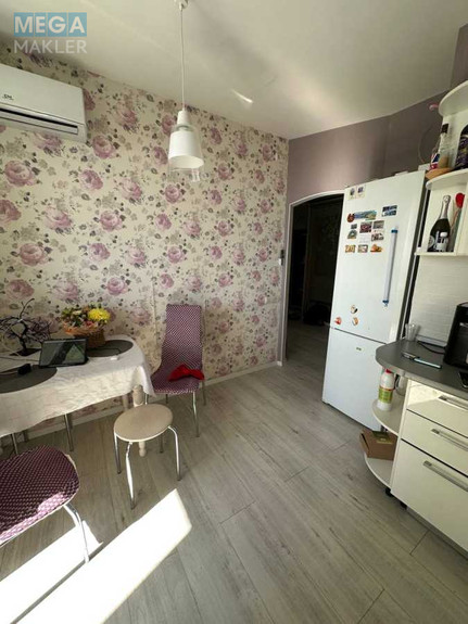 Продаж 2 кімнатної квартири (61/30/10), 20 пов. 24 пов. будинку, <a class="location-link" href="/brovary/" title="Недвижимость Бровари">Бровари</a>, Київська, 243 (изображение 2)