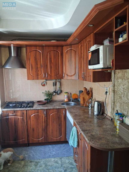 Продаж 3 кімнатної квартири (60,1/?/8), 5 пов. 5 пов. будинку, <a class="location-link" href="/kiev/" title="Недвижимость Київ">Київ</a>, <a class="location-link" href="/kiev/shevchenkovskij/" title="Недвижимость Шевченківський район">Шевченківський р-н</a>, Салютна вул. (изображение 4)