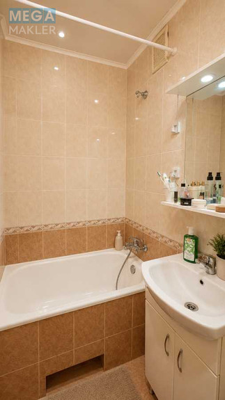 Продаж 3 кімнатної квартири (72/38/12), 1 пов. 16 пов. будинку, <a class="location-link" href="/kiev/" title="Недвижимость Київ">Київ</a>, <a class="location-link" href="/kiev/solomenskij/" title="Недвижимость Солом'янський район">Солом'янський р-н</a>, Олексы Тихого ул., 23 (изображение 14)