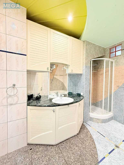 Оренда 3 кімнатної квартири, <a class="location-link" href="/kiev/" title="Недвижимость Київ">Київ</a>, <a class="location-link" href="/kiev/goloseevskij/" title="Недвижимость Голосіївський район">Голосіївський р-н</a>, Велика Васильківська вул., 48 (изображение 11)