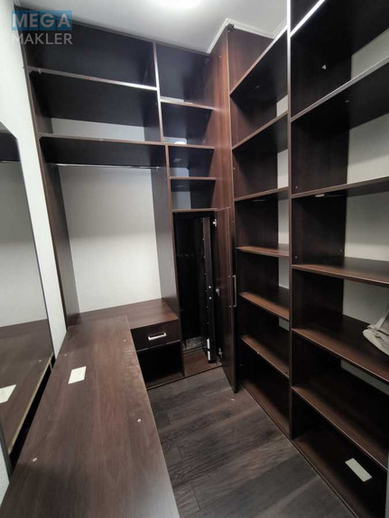 Продаж дома, 2 поверху, 200 кв.м, 5 кімнат, ділянка 6 соток, <a class="location-link" href="/kiev/" title="Недвижимость Київ">Київ</a>, <a class="location-link" href="/kiev/dneprovskij/" title="Недвижимость Дніпровський район">Дніпровський р-н</a>, 2 Садовый пер. (изображение 15)