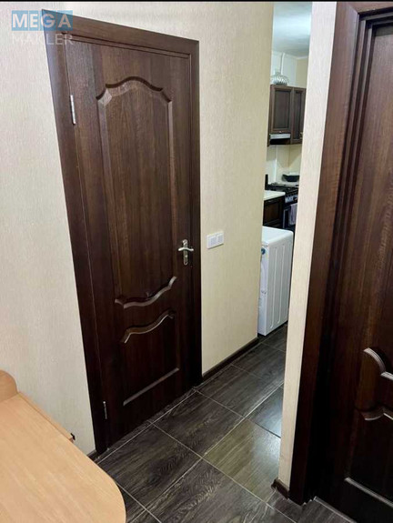 Оренда 1 кімнатної квартири, <a class="location-link" href="/kiev/" title="Недвижимость Київ">Київ</a>, <a class="location-link" href="/kiev/solomenskij/" title="Недвижимость Солом'янський район">Солом'янський р-н</a>, Гладковская ул., 1/7 (изображение 8)