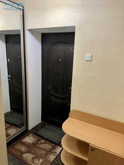 Оренда 1 кімнатної квартири, <a class="location-link" href="/kiev/" title="Недвижимость Київ">Київ</a>, <a class="location-link" href="/kiev/solomenskij/" title="Недвижимость Солом'янський район">Солом'янський р-н</a>, Гладковская ул., 1/7 (изображение 9)