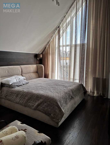 Продаж дома, 2 поверху, 142 кв.м, 5 кімнат, ділянка 4 сотки, <a class="location-link" href="/kiev/" title="Недвижимость Київ">Київ</a>, <a class="location-link" href="/kiev/goloseevskij/" title="Недвижимость Голосіївський район">Голосіївський р-н</a>, Степана Рудницкого ул. (изображение 16)