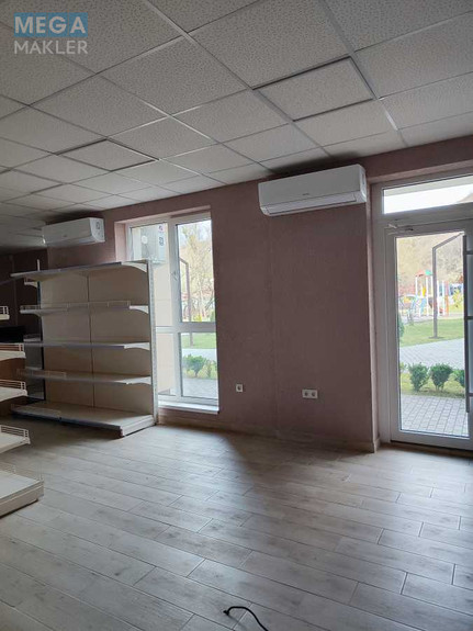 Продаж комерційної нерухомості, 78 кв.м, под магазин, <a class="location-link" href="/kiev/" title="Недвижимость Київ">Київ</a>, <a class="location-link" href="/kiev/pecherskij/" title="Недвижимость Печерський район">Печерський р-н</a>, Бастіонний пров., 15 (изображение 3)