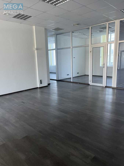 Оренда комерційної нерухомості, 626 кв.м, под офис, <a class="location-link" href="/kiev/" title="Недвижимость Київ">Київ</a>, <a class="location-link" href="/kiev/solomenskij/" title="Недвижимость Солом'янський район">Солом'янський р-н</a>, Миколи Грінченка вул., 4б (изображение 5)