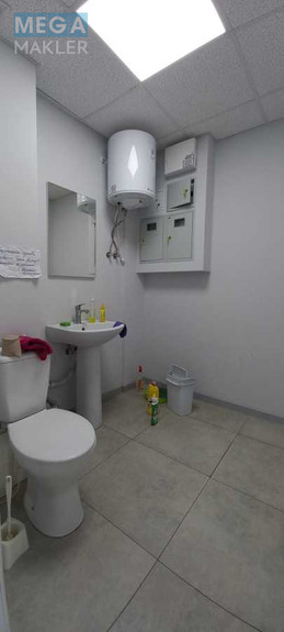 Продаж комерційної нерухомості, 156,50 кв.м, под офис, <a class="location-link" href="/kiev/" title="Недвижимость Київ">Київ</a>, <a class="location-link" href="/kiev/darnickij/" title="Недвижимость Дарницький район">Дарницький р-н</a>, Александра Мишуги ул., 10 (изображение 10)