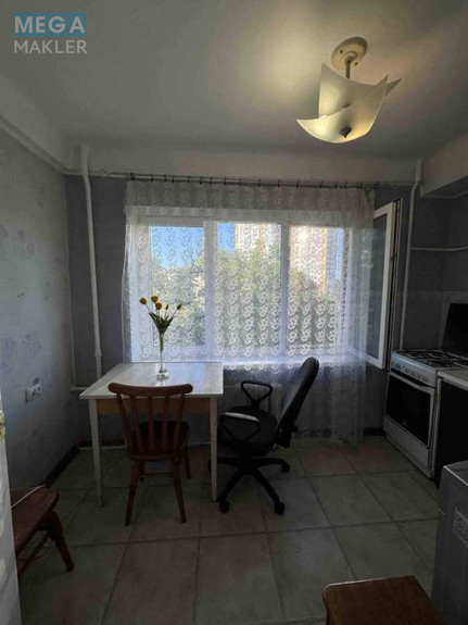 Продаж 2 кімнатної квартири (45/31/7,8), 4 пов. 5 пов. будинку, <a class="location-link" href="/kiev/" title="Недвижимость Київ">Київ</a>, <a class="location-link" href="/kiev/dneprovskij/" title="Недвижимость Дніпровський район">Дніпровський р-н</a>, Строителей ул., 14 (изображение 8)
