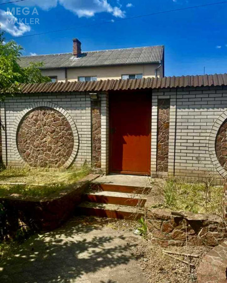 Продаж дома, 2&nbsp;поверху, 650&nbsp;кв.м, 8&nbsp;кімнат, ділянка 10&nbsp;соток, <a class="location-link" href="/stoyanka/" title="Недвижимость Стоянка">Стоянка</a>, Ленина, 1 (изображение 2)