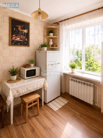 Продаж 2 кімнатної квартири (42/25/7), 5 пов. 5 пов. будинку, <a class="location-link" href="/glevaha/" title="Недвижимость Глеваха">Глеваха</a>, Вокзальна вул., 21 (изображение 2)