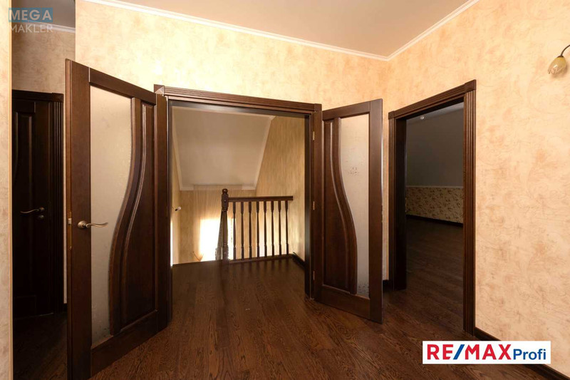 Продаж дома, 2&nbsp;поверху, 260&nbsp;кв.м, 5&nbsp;кімнат, ділянка 12&nbsp;соток, <a class="location-link" href="/hotov/" title="Недвижимость Хотів">Хотів</a>, Олександра Невского (изображение 16)