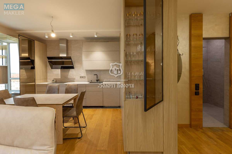 Продаж 4 кімнатної квартири (139/70/30), 9 пов. 10 пов. будинку, <a class="location-link" href="/sofievskaya-borshagovka/" title="Недвижимость Софіївська Борщагівка">Софіївська Борщагівка</a>, Героїв Небесної Сотні просп., 18/1 (изображение 2)