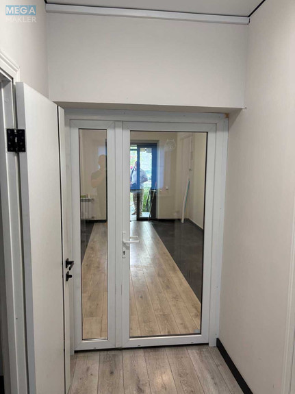 Продаж комерційної нерухомості, 45 кв.м, под офис, <a class="location-link" href="/kiev/" title="Недвижимость Київ">Київ</a>, <a class="location-link" href="/kiev/pecherskij/" title="Недвижимость Печерський район">Печерський р-н</a>, Василия Тютюнника ул., 56 (изображение 3)