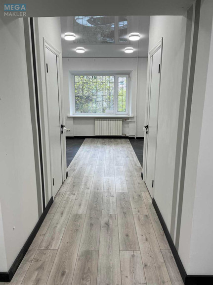 Продаж комерційної нерухомості, 45 кв.м, под офис, <a class="location-link" href="/kiev/" title="Недвижимость Київ">Київ</a>, <a class="location-link" href="/kiev/pecherskij/" title="Недвижимость Печерський район">Печерський р-н</a>, Василия Тютюнника ул., 56 (изображение 7)