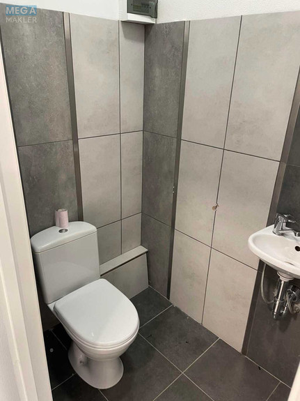Продаж комерційної нерухомості, 45 кв.м, под офис, <a class="location-link" href="/kiev/" title="Недвижимость Київ">Київ</a>, <a class="location-link" href="/kiev/pecherskij/" title="Недвижимость Печерський район">Печерський р-н</a>, Василия Тютюнника ул., 56 (изображение 9)