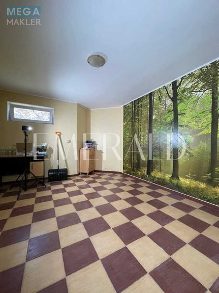 Продаж дома, 2 поверху, 218 кв.м, 4 кімнати, ділянка 7 соток, <a class="location-link" href="/kiev/" title="Недвижимость Київ">Київ</a>, <a class="location-link" href="/kiev/solomenskij/" title="Недвижимость Солом'янський район">Солом'янський р-н</a>, Молодежная ул., 10В (изображение 6)