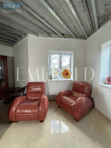 Продаж дома, 2 поверху, 218 кв.м, 4 кімнати, ділянка 7 соток, <a class="location-link" href="/kiev/" title="Недвижимость Київ">Київ</a>, <a class="location-link" href="/kiev/solomenskij/" title="Недвижимость Солом'янський район">Солом'янський р-н</a>, Молодежная ул., 10В (изображение 10)
