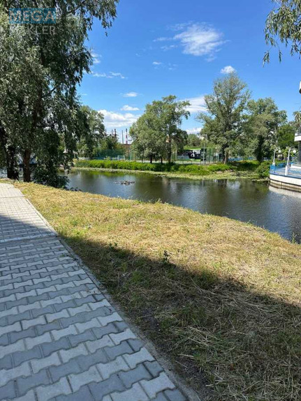 Оренда комерційної нерухомості, 200 кв.м, под офис, <a class="location-link" href="/kiev/" title="Недвижимость Київ">Київ</a>, <a class="location-link" href="/kiev/darnickij/" title="Недвижимость Дарницький район">Дарницький р-н</a>, Центральная ул. (изображение 7)