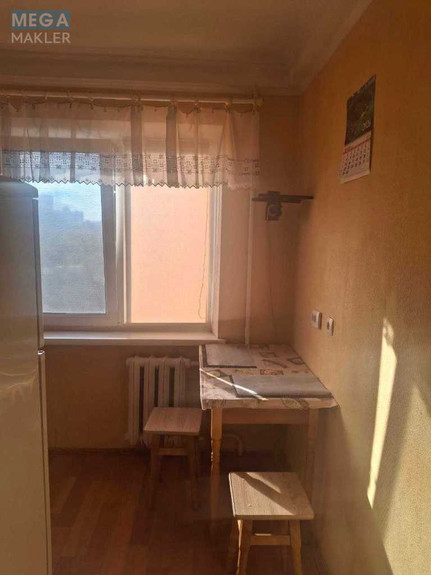 Продаж 2 кімнатної квартири (45/30/7), 4 пов. 5 пов. будинку, <a class="location-link" href="/kiev/" title="Недвижимость Київ">Київ</a>, <a class="location-link" href="/kiev/desnyanskij/" title="Недвижимость Деснянський район">Деснянський р-н</a>, Братиславська вул., 18 (изображение 3)